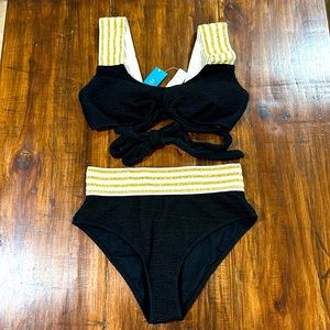 Beautiful Cupshe Black and Gold Bikini high waist Tie Size Large NWT